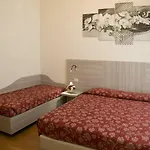 מלון Lilium 3*