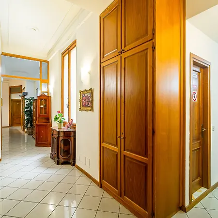 Отель Lilium